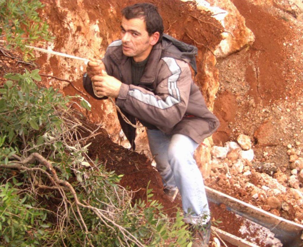 Hiking during excavation works in Same’s North cemetery at a steep part of Same-Antisamos Str., under the project “Drainage of dirty rainwater – waste water treatment plant of Same Cephalonia”. 2005
